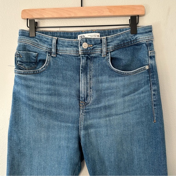 Zara (8) Cropped and Cuffed Dark Wash Blue Denim - Picture 2 of 13